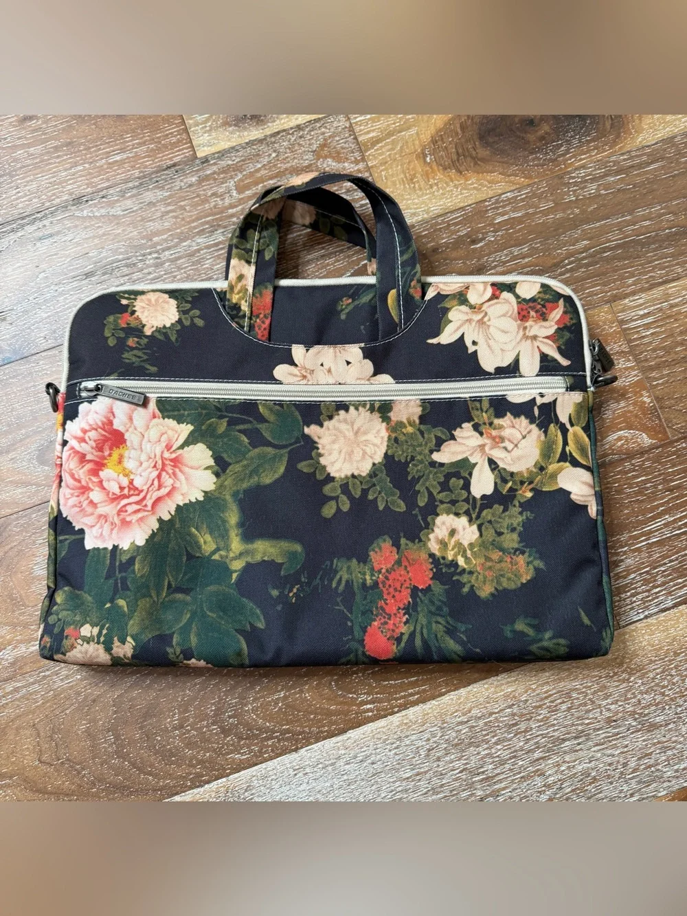 Dachee Floral Laptop Tote Bag in Black and Cream